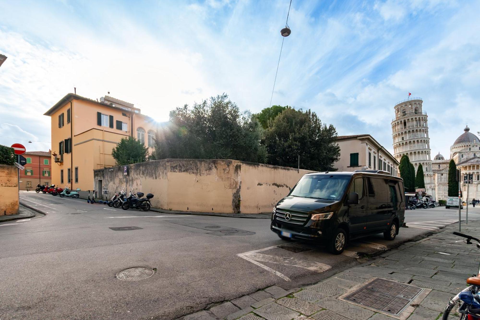Apartamento Luxury House At The Tower Pisa Exterior foto